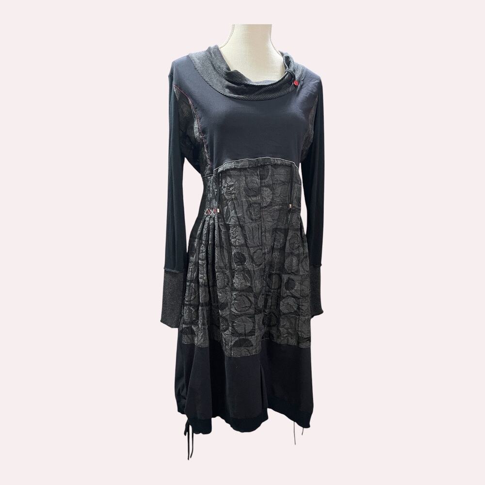 Dolcezza Art To Wear Cowl Neck Dress Gray Black Pleated Adjustable Hem Medium